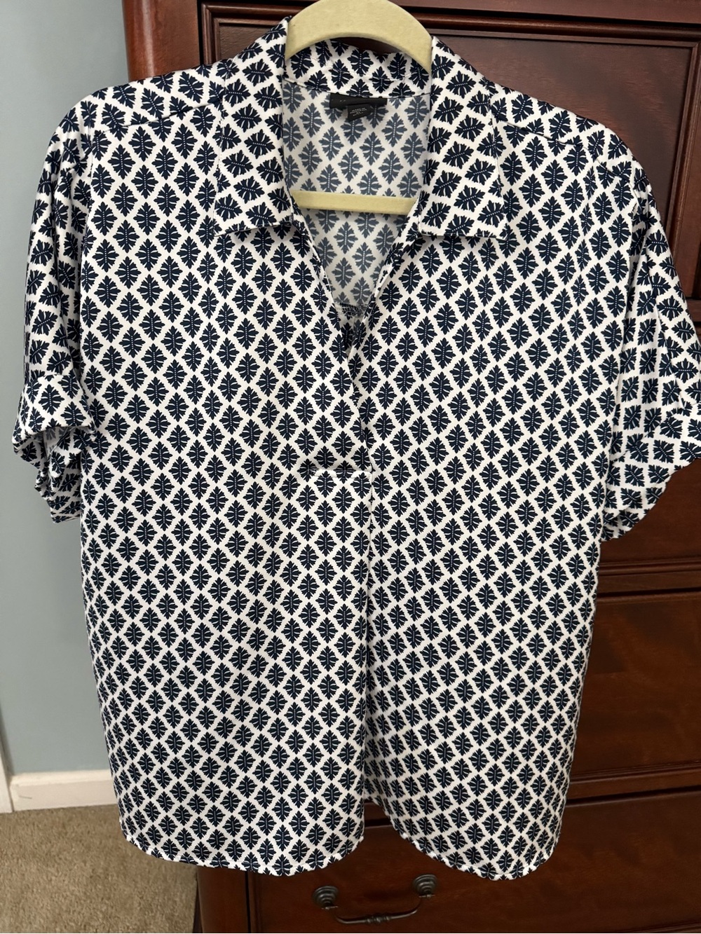 J. Jill Navy and White Geometric Short-Sleeve Button-Down Shirt